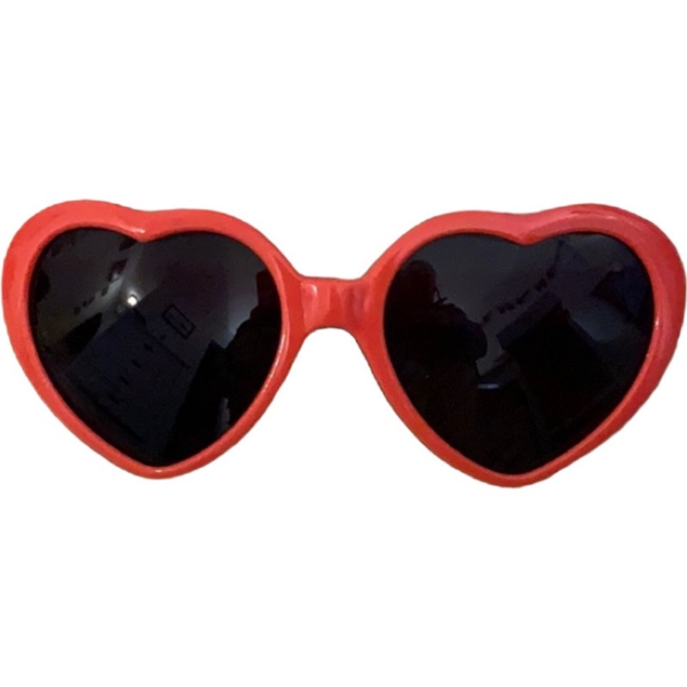 Red Heart Shaped Sunglasses 🕶 New In Bag - perfect for Taylor Swift - Picture 2 of 5